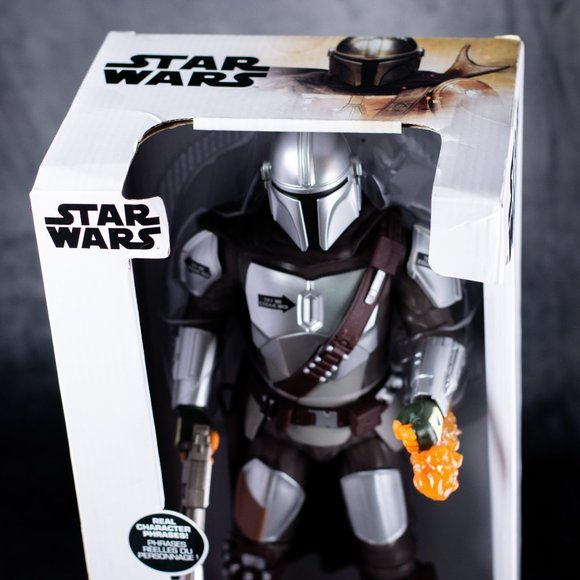 Disney 13" The Mandalorian Talking Action Figure - Picture 6 of 12